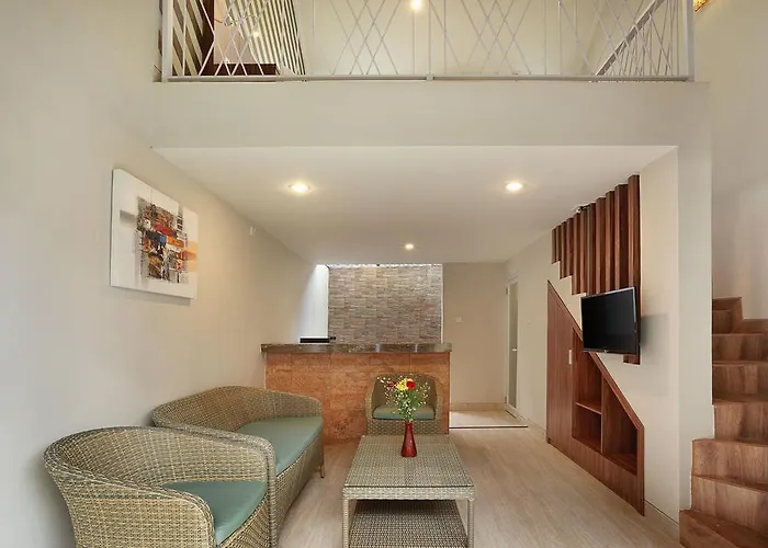 Askara Townhouse 3*
